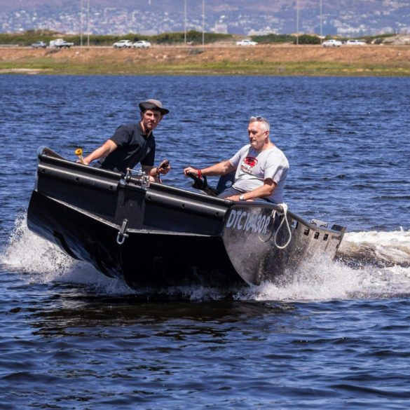 Nero600 HDPE Workboat